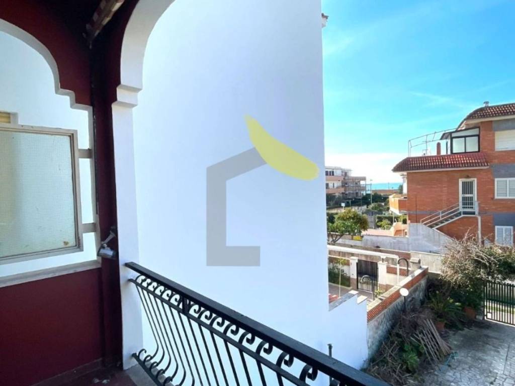 appartamento in vendita ad Anzio in zona Mare