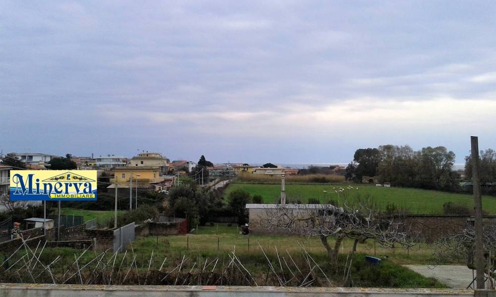 terreno edificabile in vendita ad Anzio in zona Mare