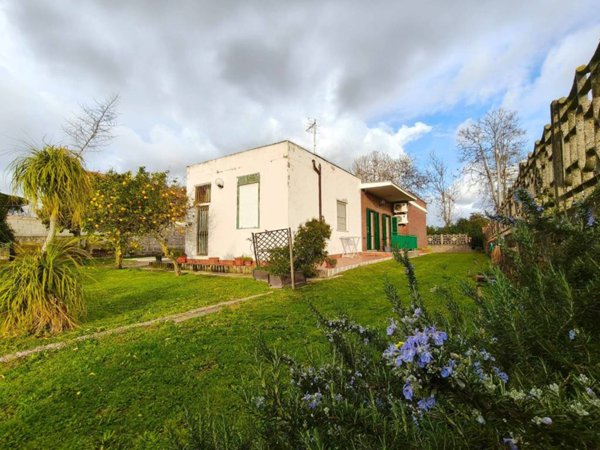 casa indipendente in vendita ad Anzio in zona Cincinnato