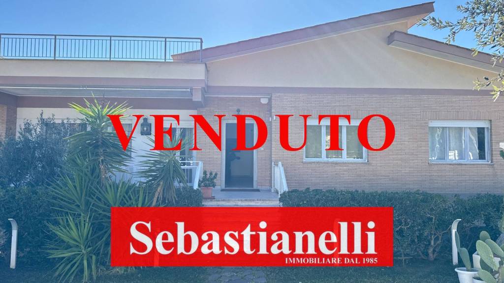 appartamento in vendita ad Anzio in zona Lido dei Gigli
