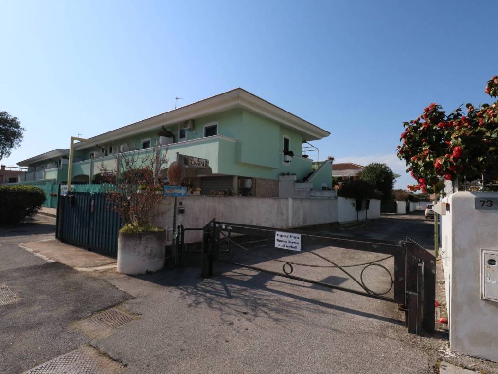 appartamento in vendita ad Anzio in zona Cincinnato