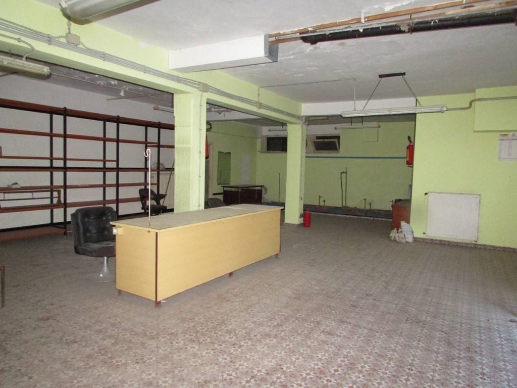 locale commerciale in vendita ad Anzio in zona Lido dei Pini