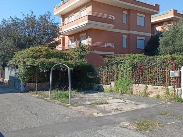 appartamento in vendita ad Anzio in zona Mare