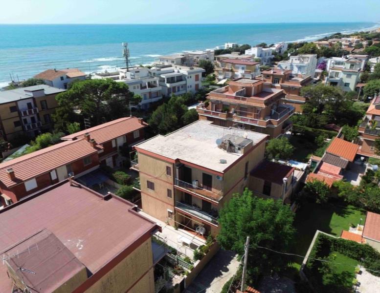 appartamento in vendita ad Anzio in zona Mare