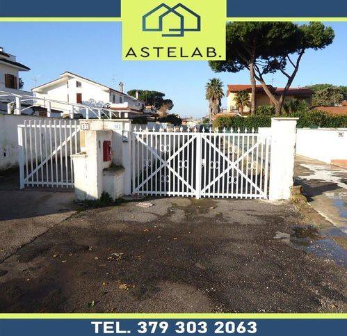 appartamento in vendita ad Anzio in zona Mare