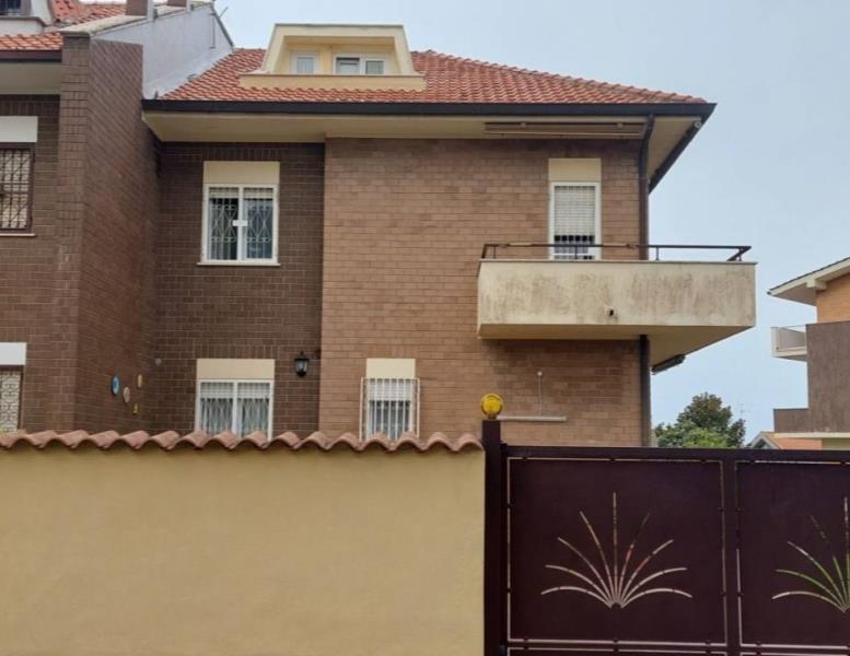 casa indipendente in vendita ad Anzio in zona Mare