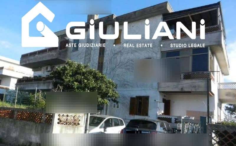 appartamento in vendita ad Anzio in zona Villa Claudia