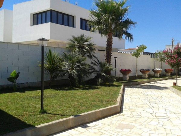 casa indipendente in vendita ad Anzio in zona Cincinnato