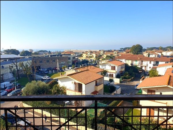 appartamento in vendita ad Anzio in zona Mare