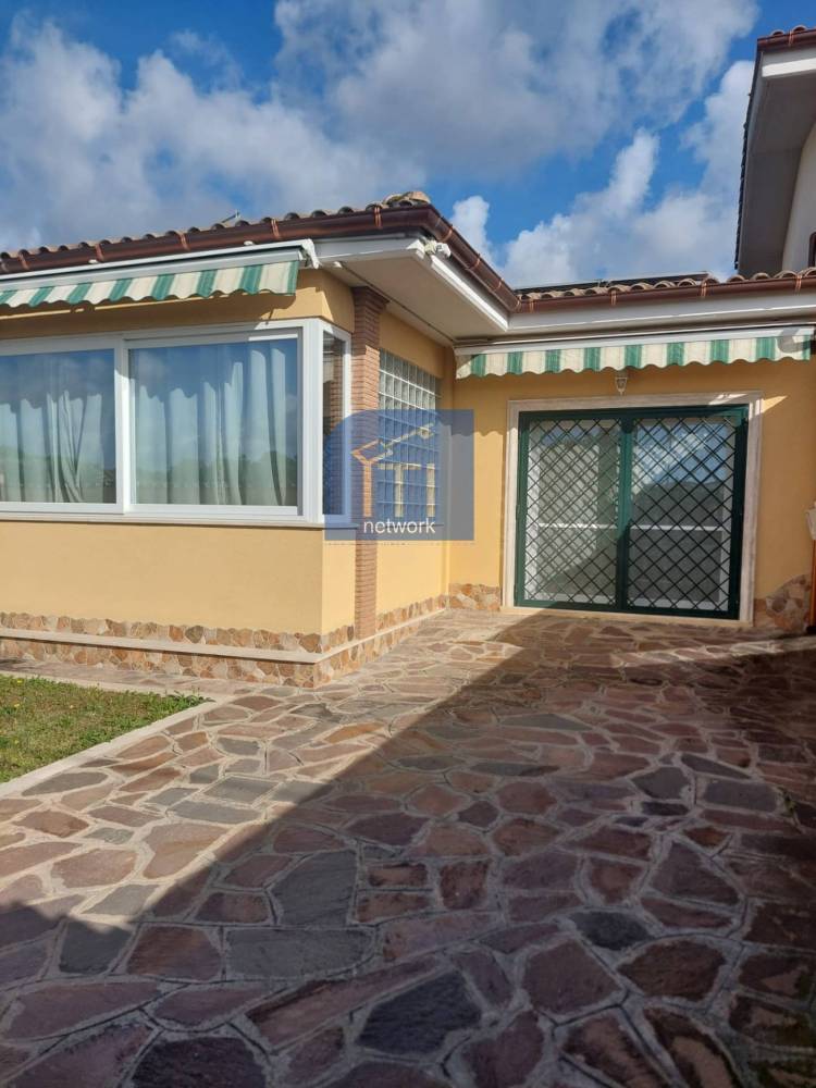 casa indipendente in vendita ad Anzio