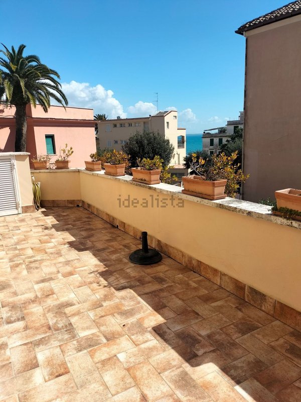 appartamento in vendita ad Anzio in zona Mare