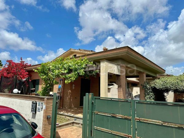 casa indipendente in vendita ad Anzio