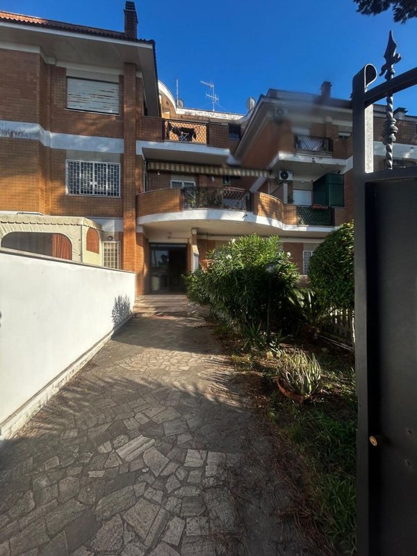 appartamento in vendita ad Anzio in zona Mare