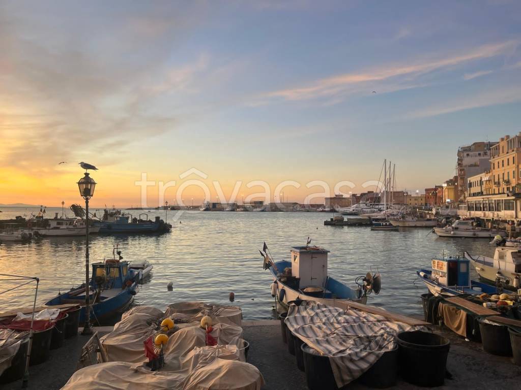 appartamento in vendita ad Anzio in zona Mare