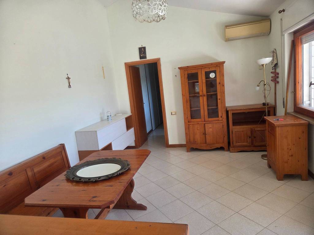 appartamento in vendita ad Anzio in zona Villa Claudia