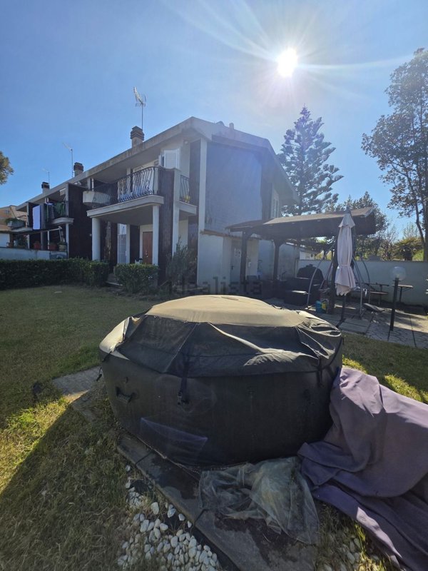 appartamento in vendita ad Anzio in zona Mare