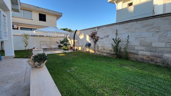 appartamento in vendita ad Anzio in zona Mare