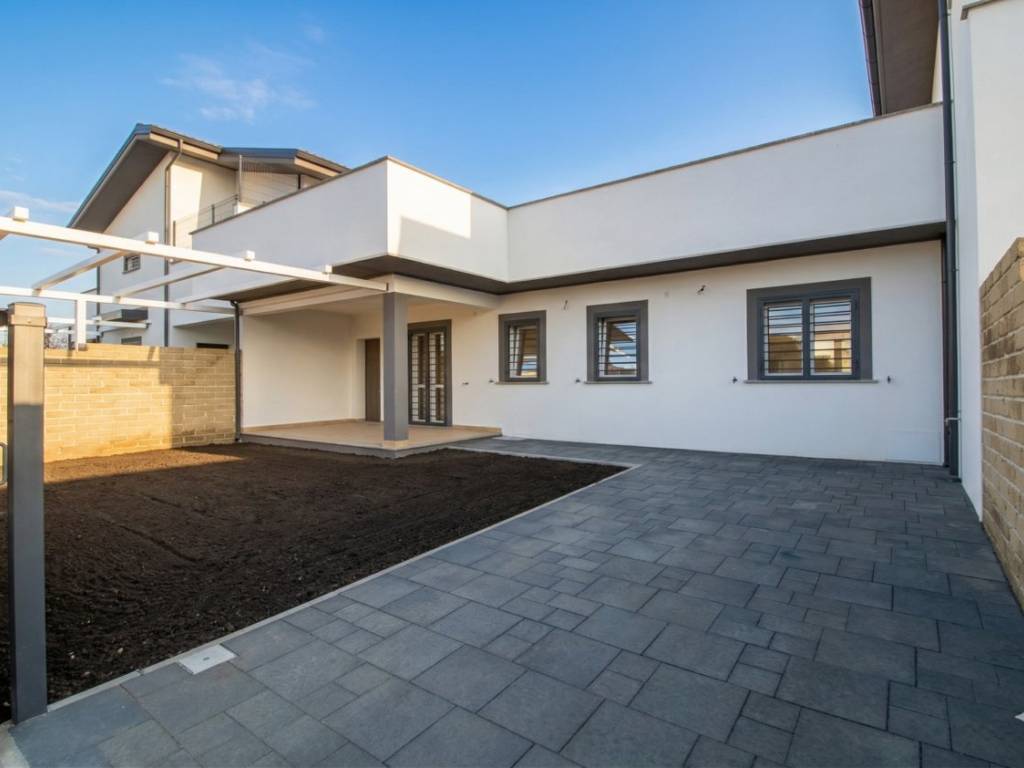 casa indipendente in vendita ad Anzio in zona Stazione