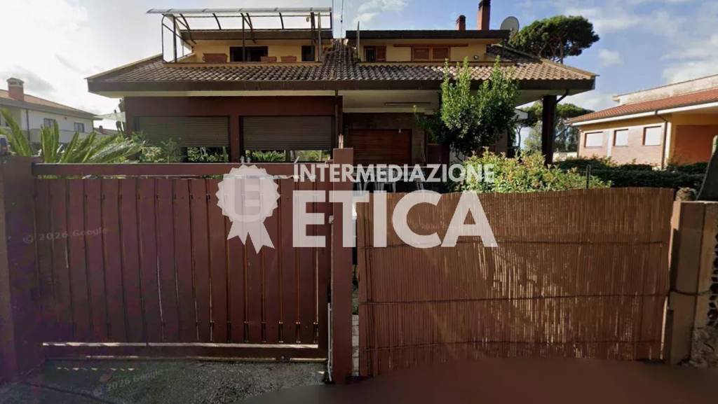 casa indipendente in vendita ad Anzio