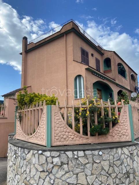 casa indipendente in vendita ad Anzio