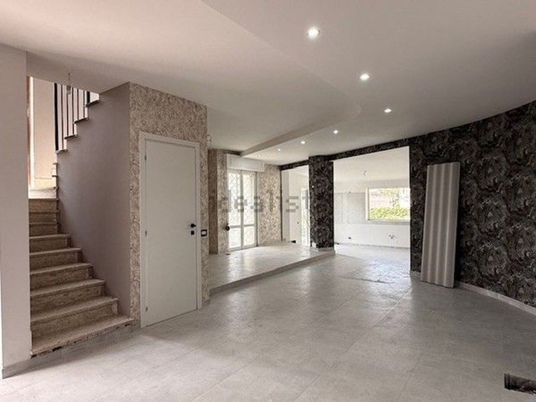 casa indipendente in vendita ad Anzio in zona Villa Claudia