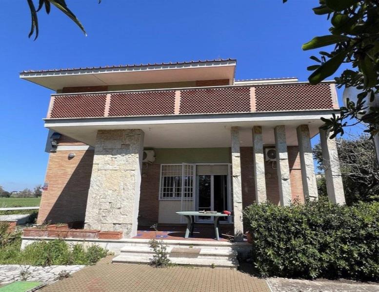 casa indipendente in vendita ad Anzio in zona Mare