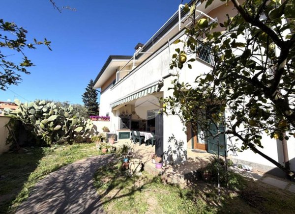 casa indipendente in vendita ad Anzio in zona Stazione