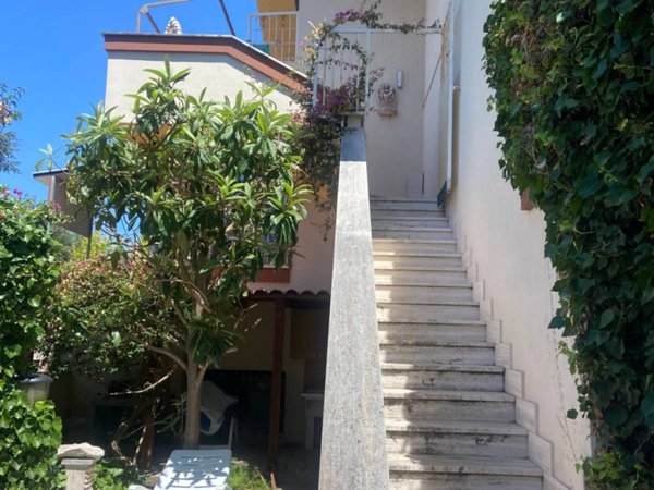 casa indipendente in vendita ad Anzio in zona Mare