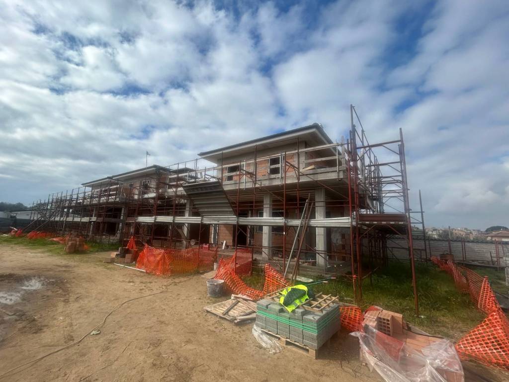 casa indipendente in vendita ad Anzio in zona Stazione