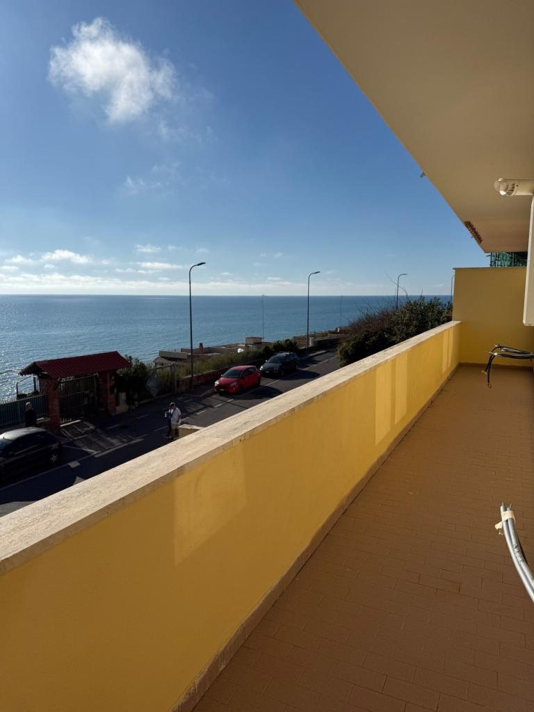 appartamento in vendita ad Anzio in zona Mare