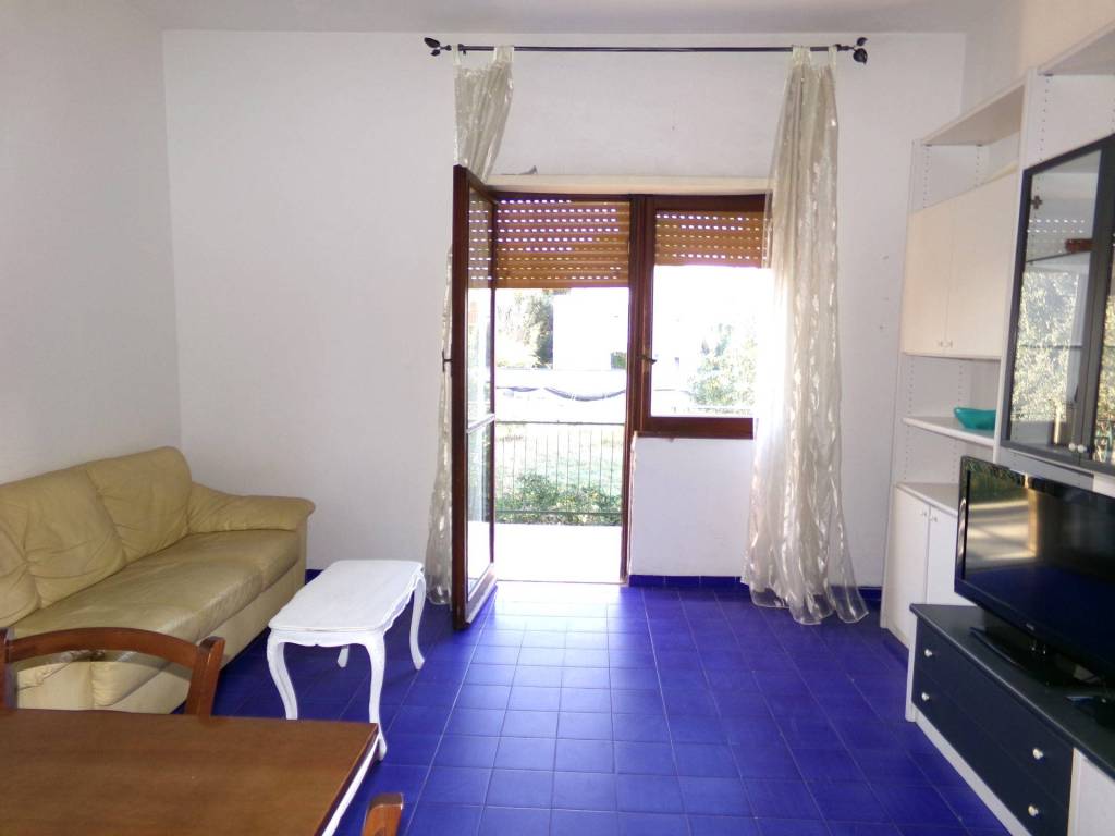 appartamento in vendita ad Anzio in zona Mare