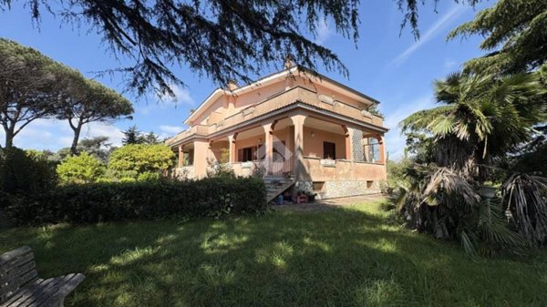 casa indipendente in vendita ad Anzio