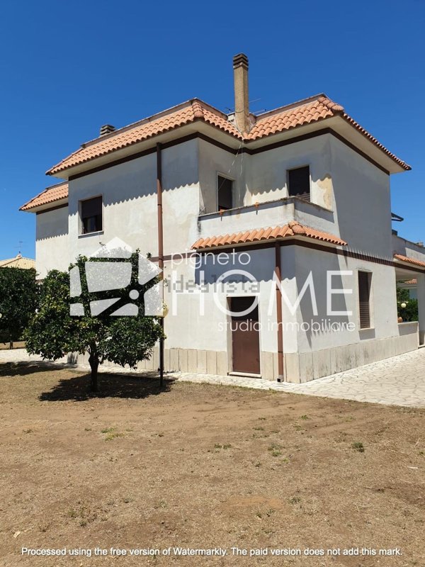 casa indipendente in vendita ad Anzio in zona Villa Claudia