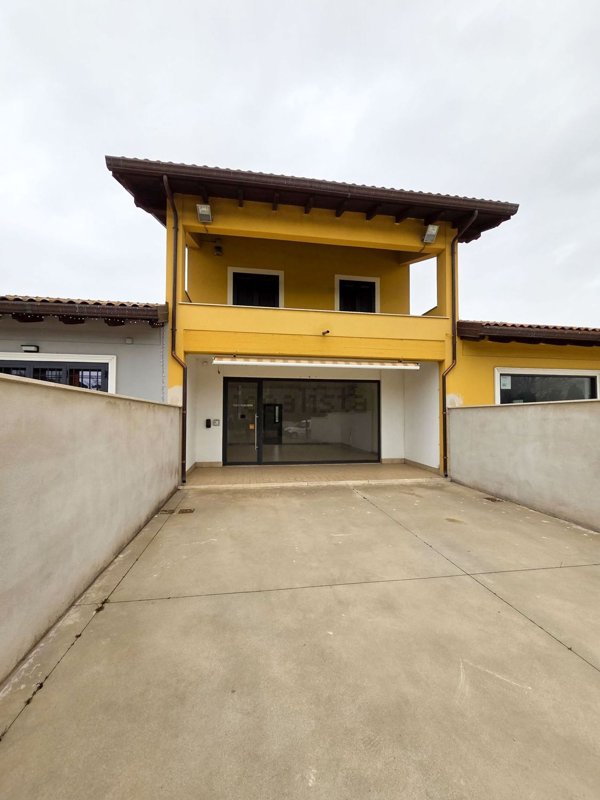 pentavano in vendita ad Anzio