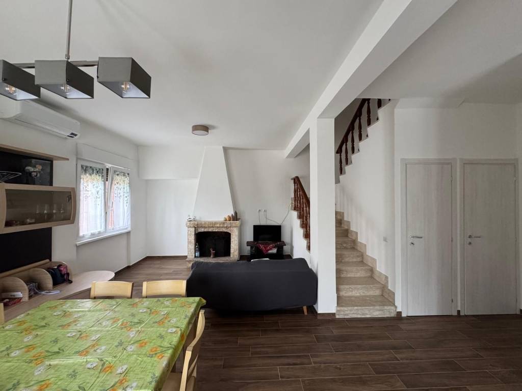 casa indipendente in vendita ad Anzio in zona Cincinnato