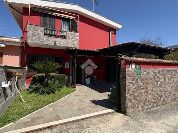 casa indipendente in vendita ad Anzio in zona Villa Claudia