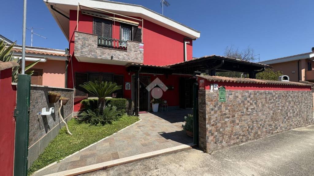 casa indipendente in vendita ad Anzio in zona Villa Claudia