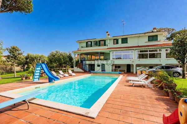 casa indipendente in vendita ad Anzio in zona Villa Claudia