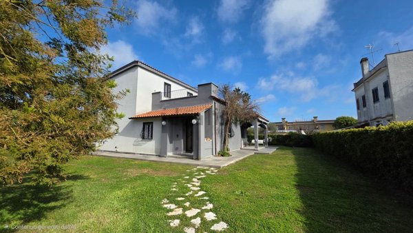 casa indipendente in vendita ad Anzio in zona Mare