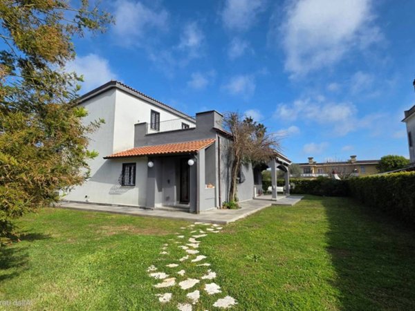 casa indipendente in vendita ad Anzio in zona Mare