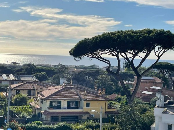 casa indipendente in vendita ad Anzio in zona Mare