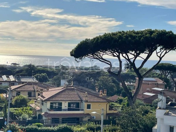 casa indipendente in vendita ad Anzio in zona Mare