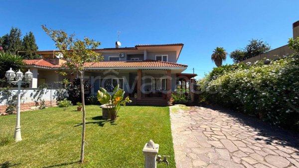 casa indipendente in vendita ad Anzio