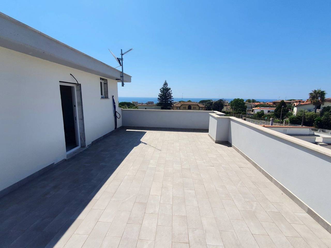 casa indipendente in vendita ad Anzio in zona Anzio Colonia