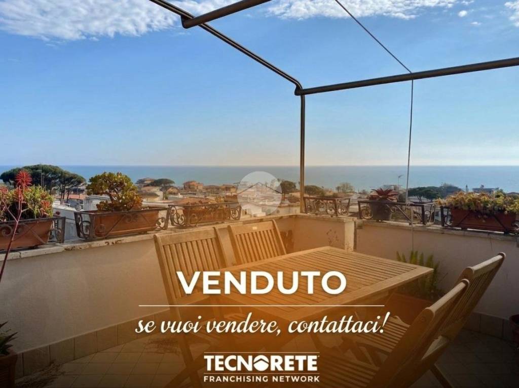 appartamento in vendita ad Anzio in zona Mare