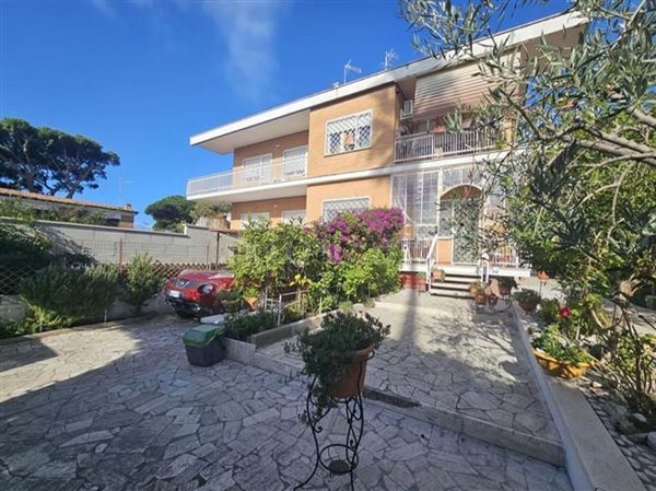 casa indipendente in vendita ad Anzio in zona Lido delle Sirene