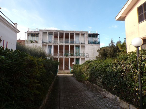 appartamento in vendita ad Anzio in zona Mare