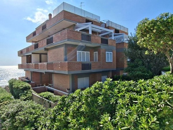 appartamento in vendita ad Anzio in zona Mare