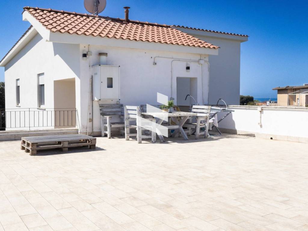 appartamento in vendita ad Anzio in zona Lido delle Sirene