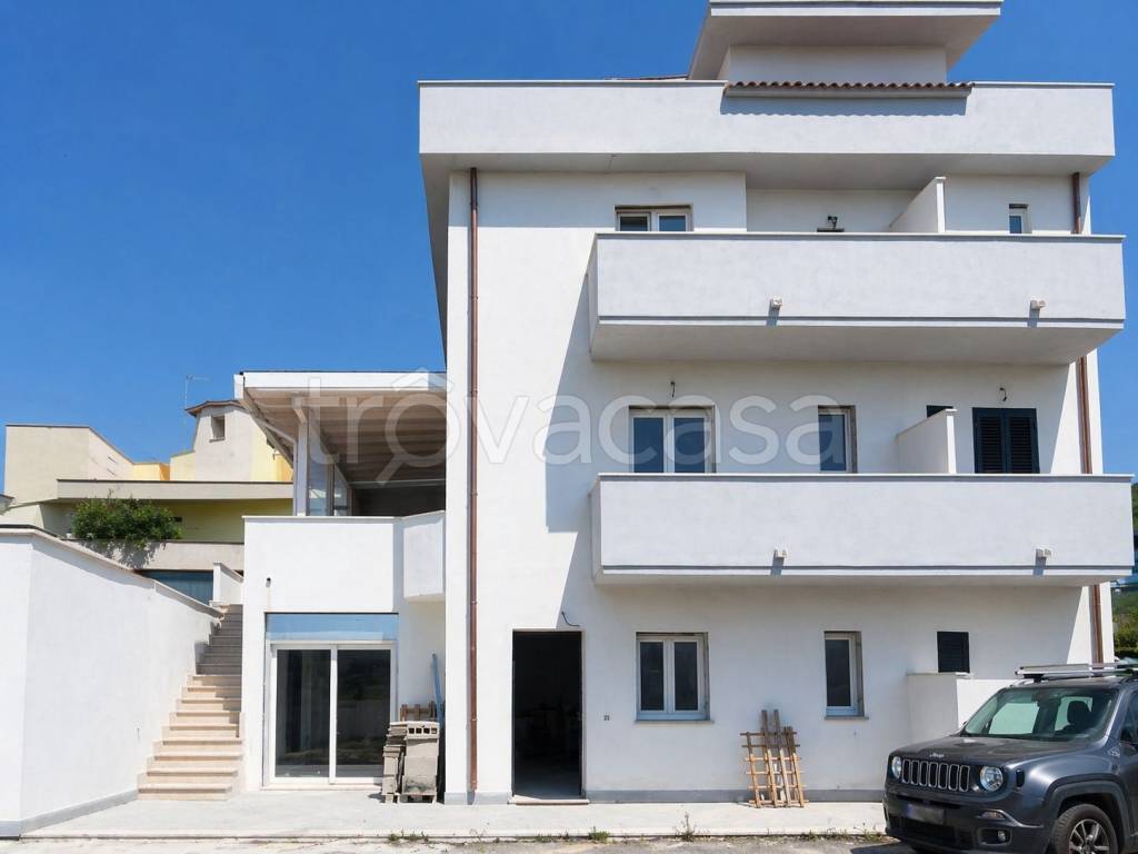 casa indipendente in vendita ad Anzio in zona Villa Claudia